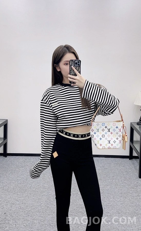 루이비통 루이비통 가디건 하이웨스트 레깅스 상세 이미지