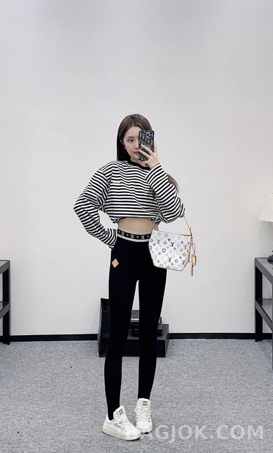 루이비통 루이비통 가디건 하이웨스트 레깅스 상세 이미지