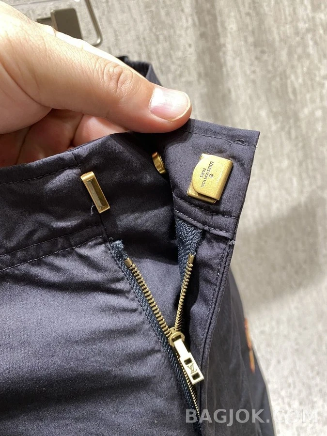 루이비통 루이비통 가죽 로고 캐주얼 팬츠 상세 이미지