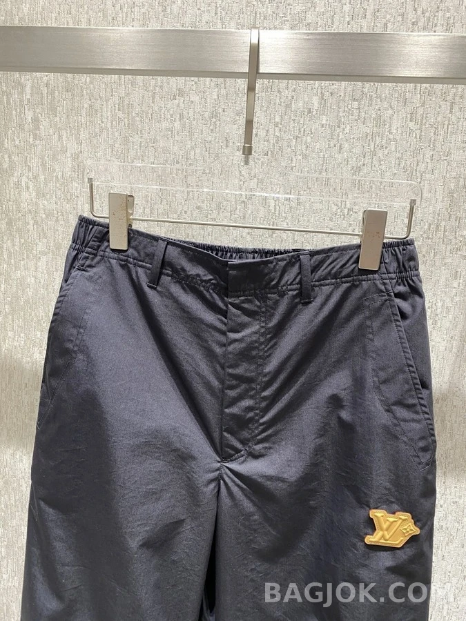 루이비통 루이비통 가죽 로고 캐주얼 팬츠 상세 이미지
