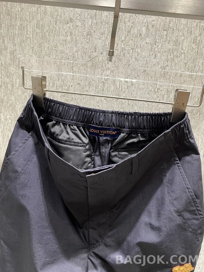 루이비통 루이비통 가죽 로고 캐주얼 팬츠 상세 이미지