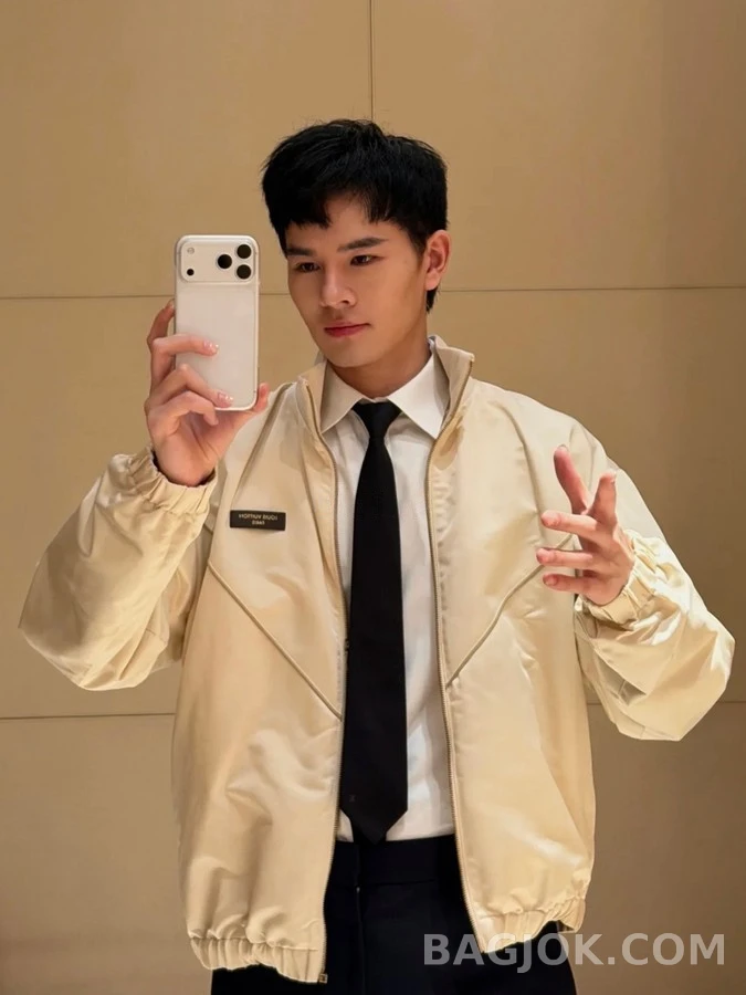 루이비통 루이비통 가죽 로고 트랙 자켓 상세 이미지