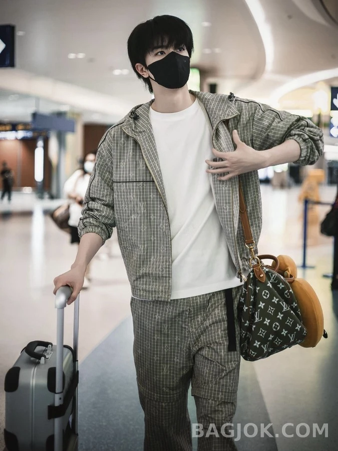 루이비통 루이비통 격자 패턴 투웨이 카고 팬츠 상세 이미지