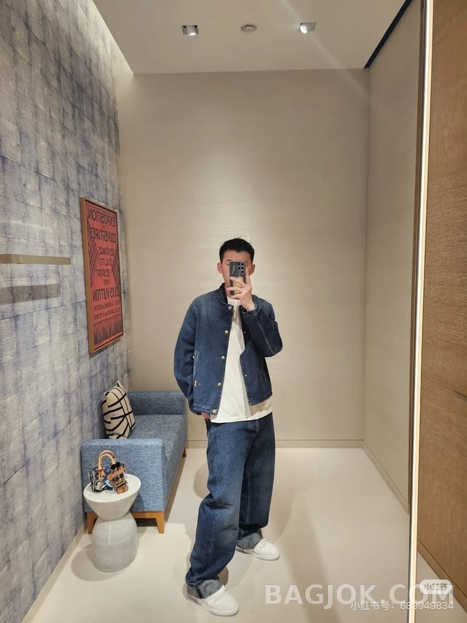루이비통 루이비통 금장 로고 데님 야구 자켓 상세 이미지