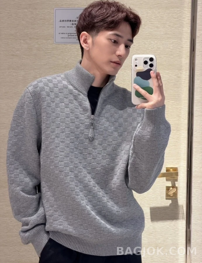 루이비통 루이비통 다미에 패턴 하프집업 니트 상세 이미지