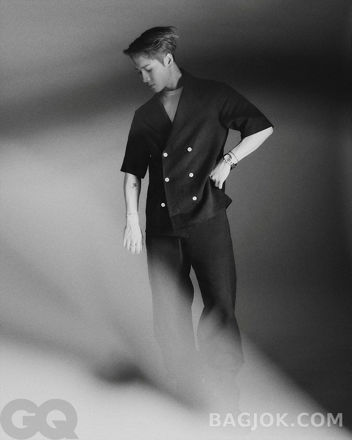 루이비통 루이비통 더블 브레스트 반팔 티셔츠 상세 이미지