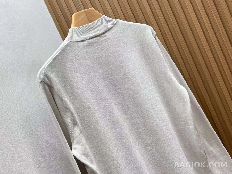 루이비통 루이비통 라인 로고 모크넥 니트 상세 이미지