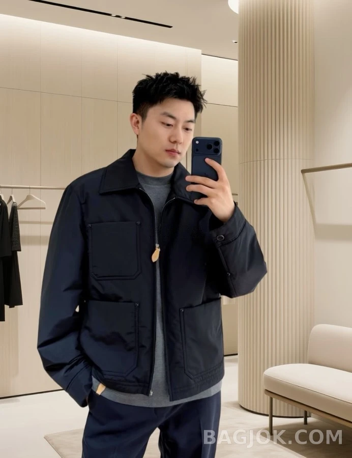 루이비통 루이비통 레더 태그 워크 자켓 상세 이미지