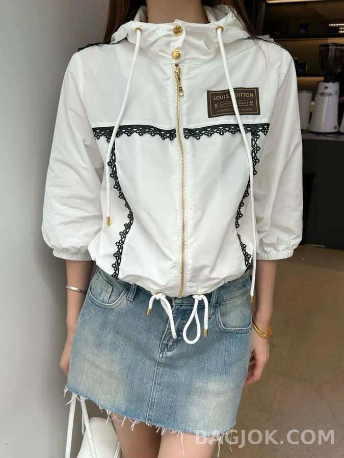 루이비통 루이비통 레이스 라벨 후드 바람막이 상세 이미지