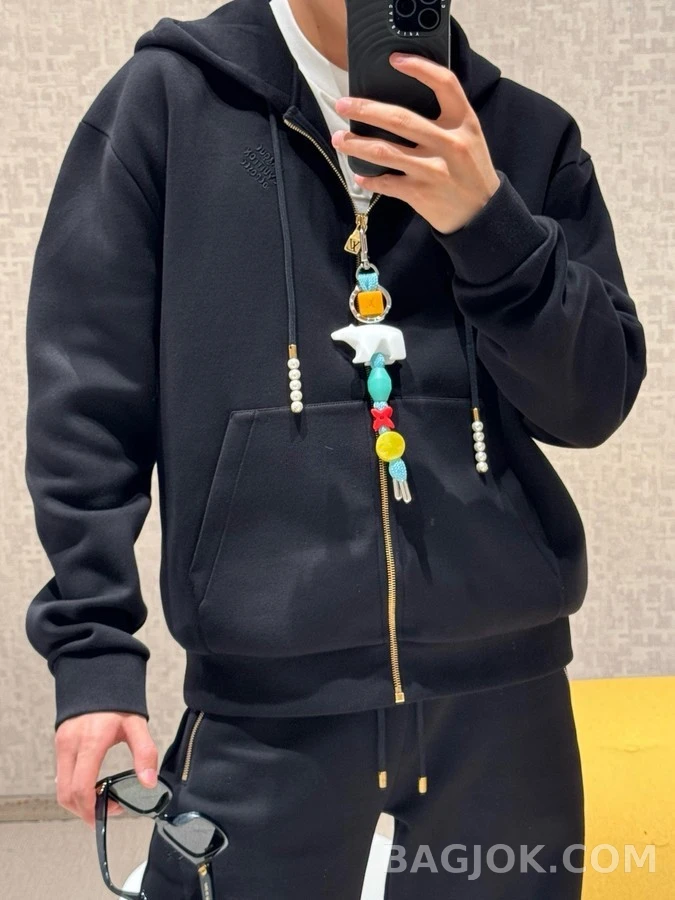 루이비통 루이비통 레터 자수 진주 드로스트링 집업 후드 상세 이미지