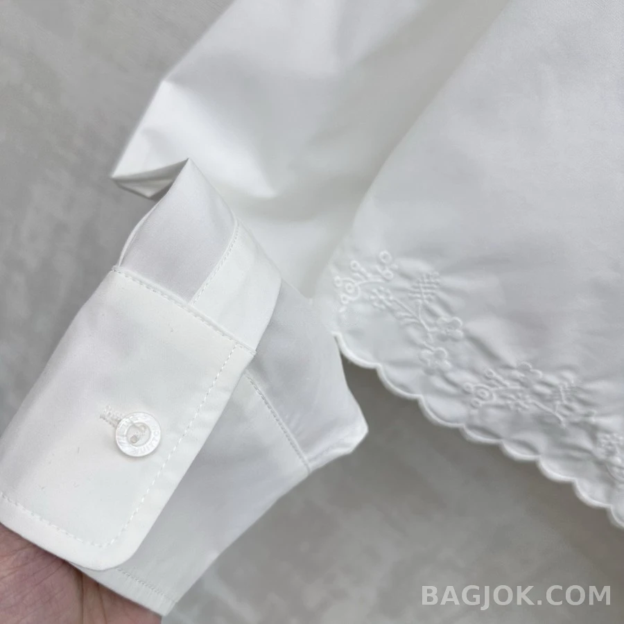 루이비통 루이비통 레터링 스캘럽 크롭 셔츠 상세 이미지