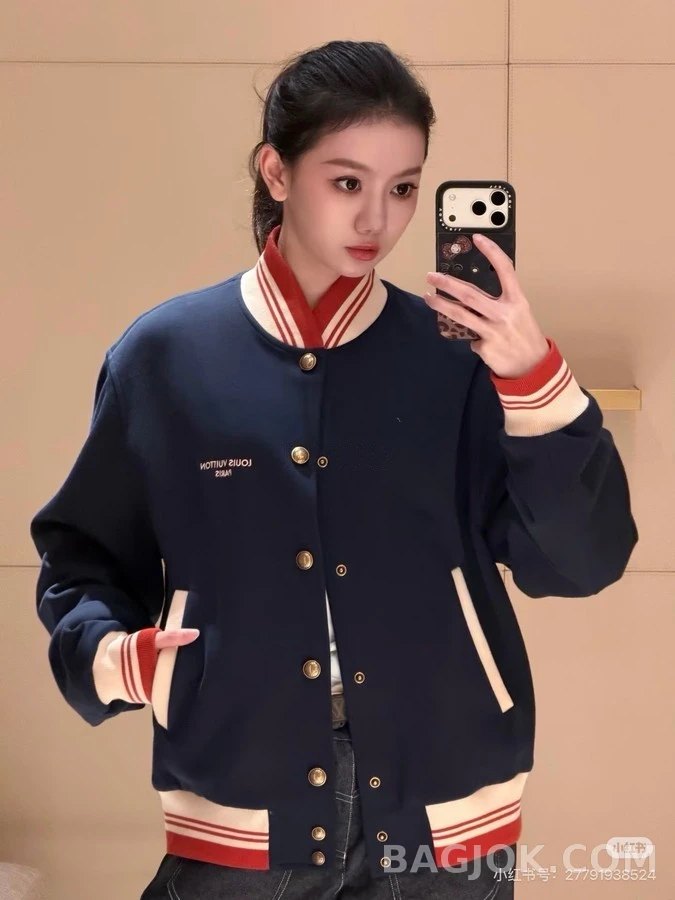 루이비통 루이비통 레터링 콘트라스트 스트라이프 바시티 자켓 상세 이미지