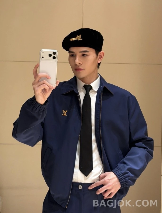 루이비통 루이비통 로고 가죽 자켓 상세 이미지