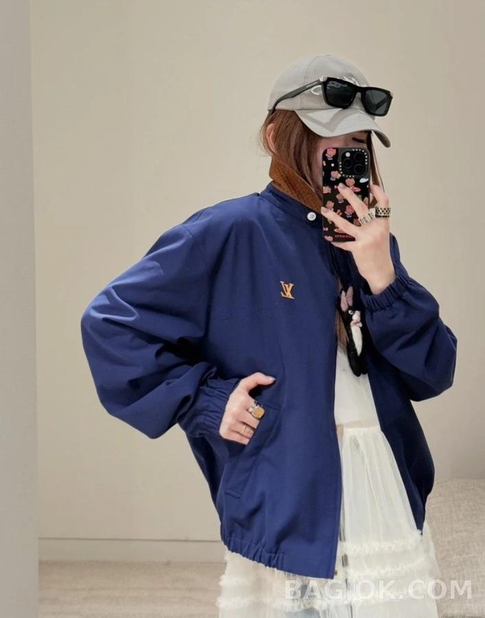 루이비통 루이비통 로고 가죽 자켓 상세 이미지