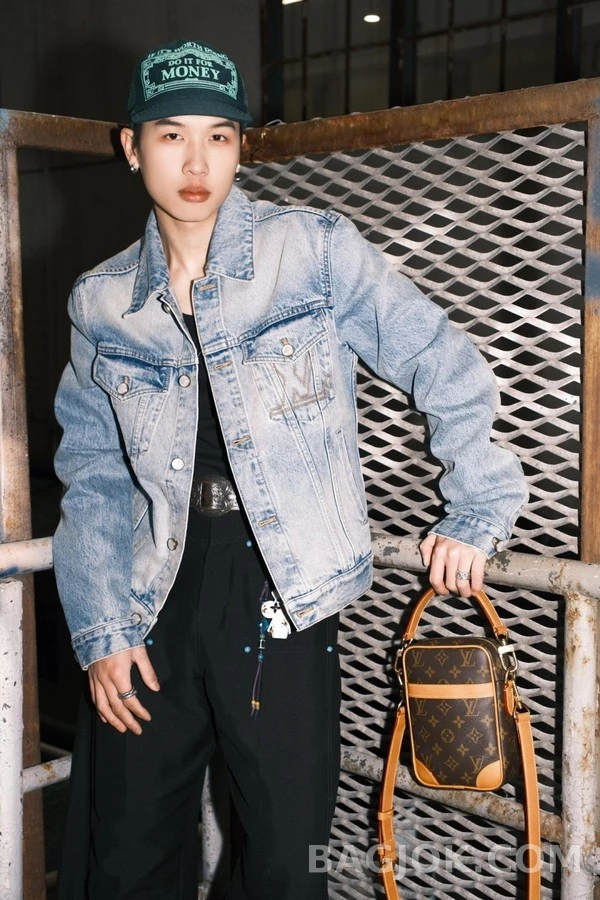 루이비통 루이비통 로고 샌드워싱 데님 자켓 상세 이미지