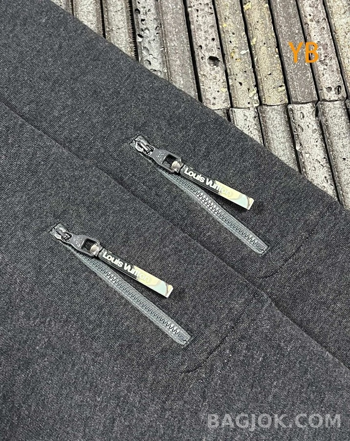루이비통 루이비통 로고 자수 맨투맨 상세 이미지
