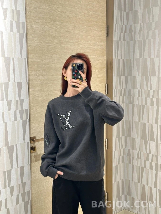 루이비통 루이비통 로고 자수 맨투맨 상세 이미지
