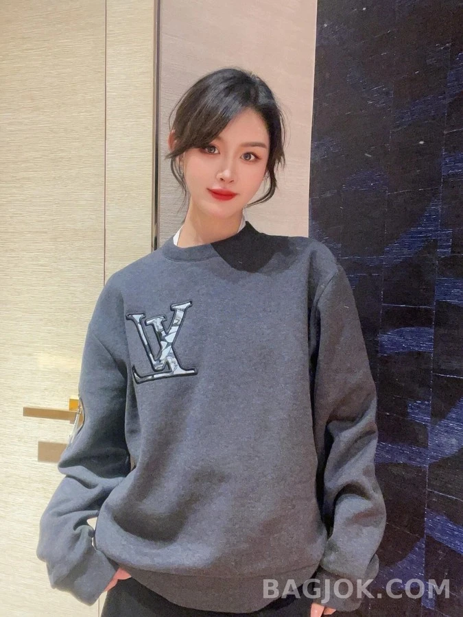 루이비통 루이비통 로고 자수 맨투맨 상세 이미지