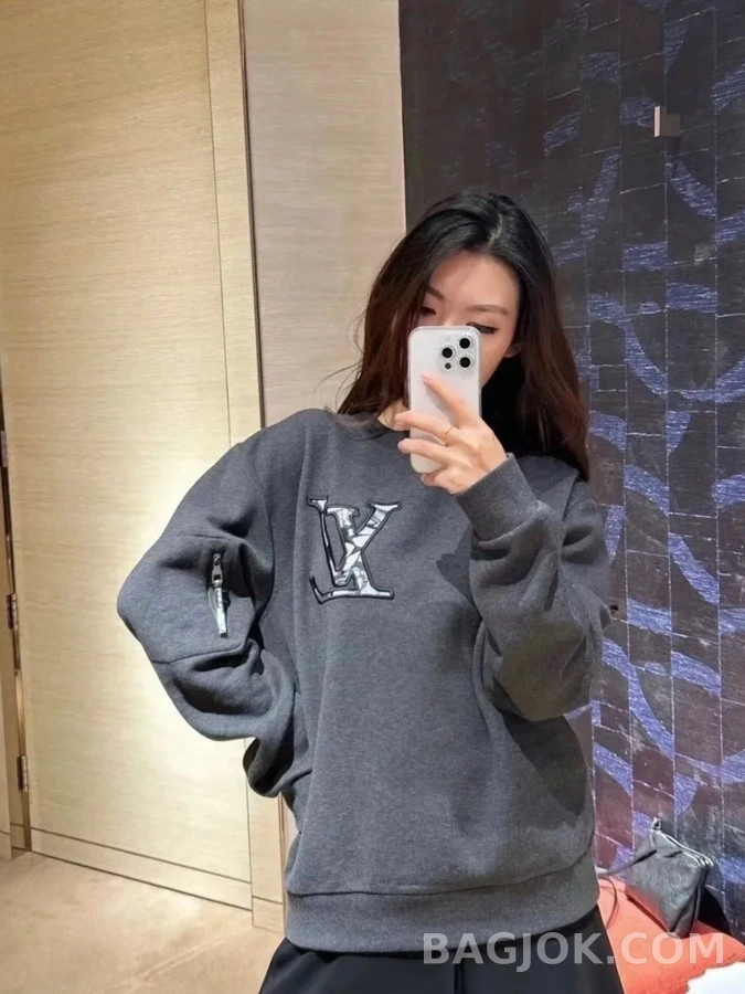 루이비통 루이비통 로고 자수 맨투맨 상세 이미지