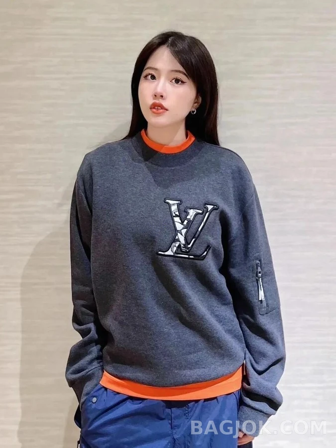 루이비통 루이비통 로고 자수 맨투맨 상세 이미지