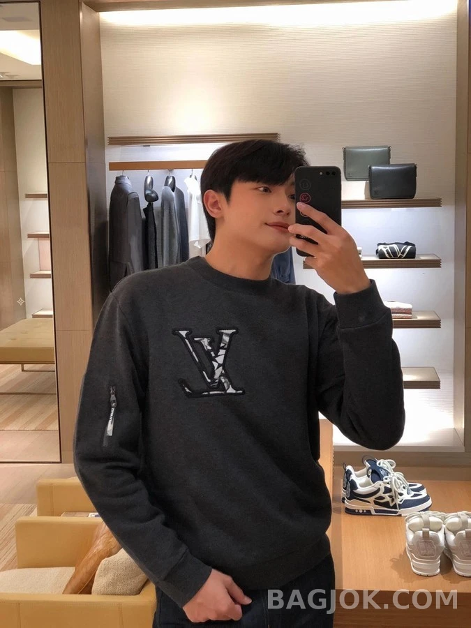루이비통 루이비통 로고 자수 맨투맨 상세 이미지