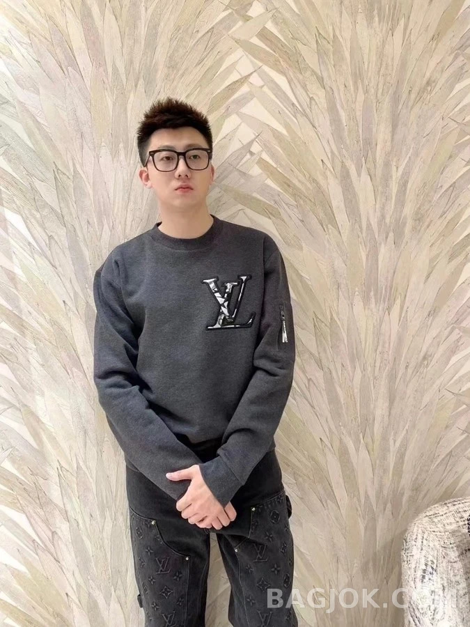 루이비통 루이비통 로고 자수 맨투맨 상세 이미지