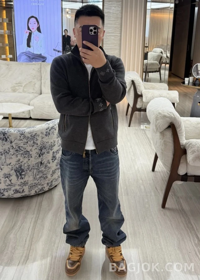 루이비통 루이비통 로고 지퍼 니트 자켓 상세 이미지
