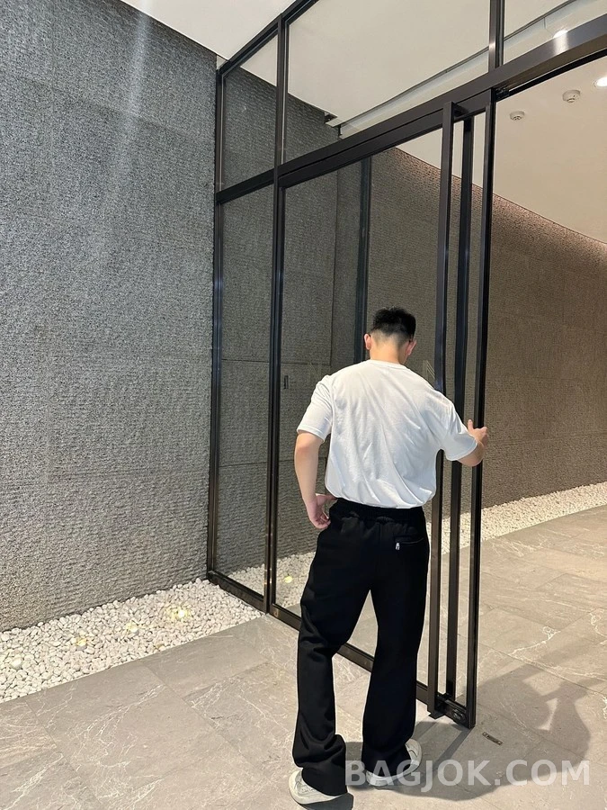 루이비통 루이비통 로고 테크 트레이닝 팬츠 상세 이미지