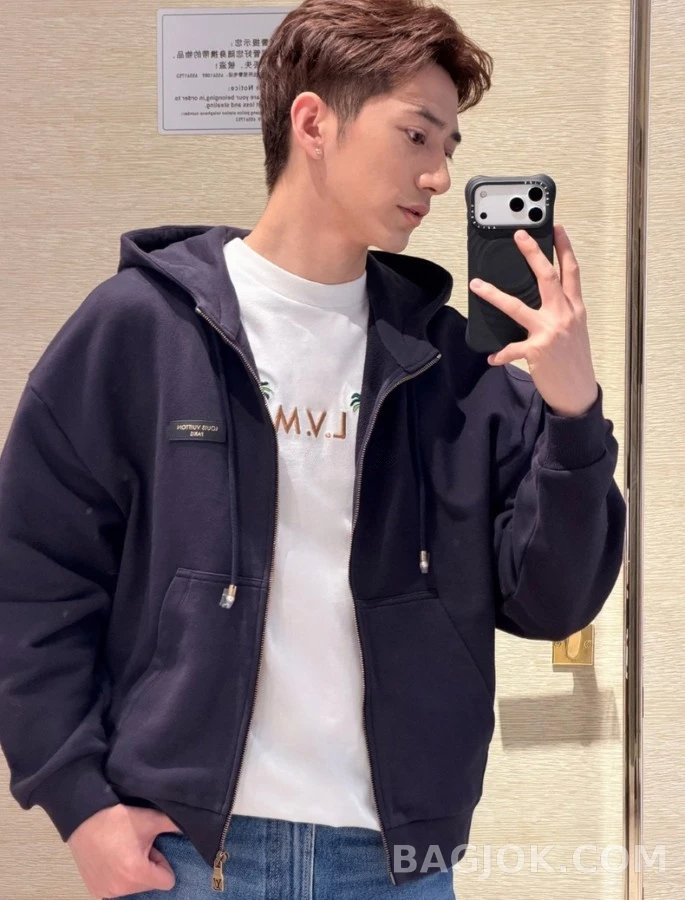 루이비통 루이비통 로고 패치 지퍼 후드집업 상세 이미지