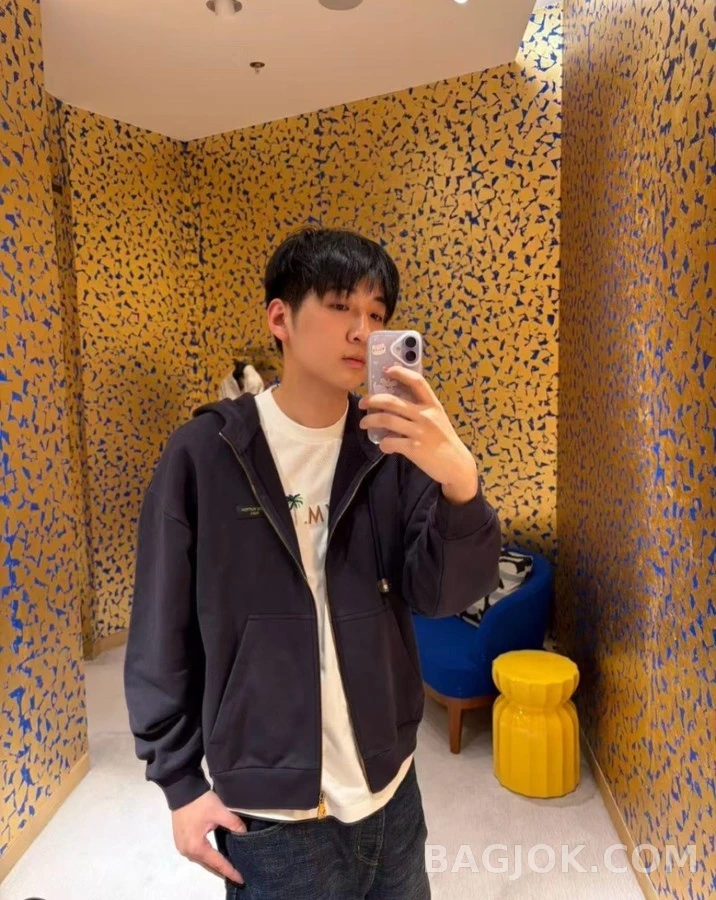 루이비통 루이비통 로고 패치 지퍼 후드집업 상세 이미지