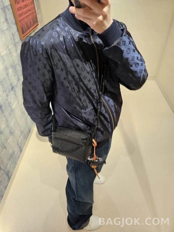 루이비통 루이비통 로고 풀집 니트 자켓 상세 이미지