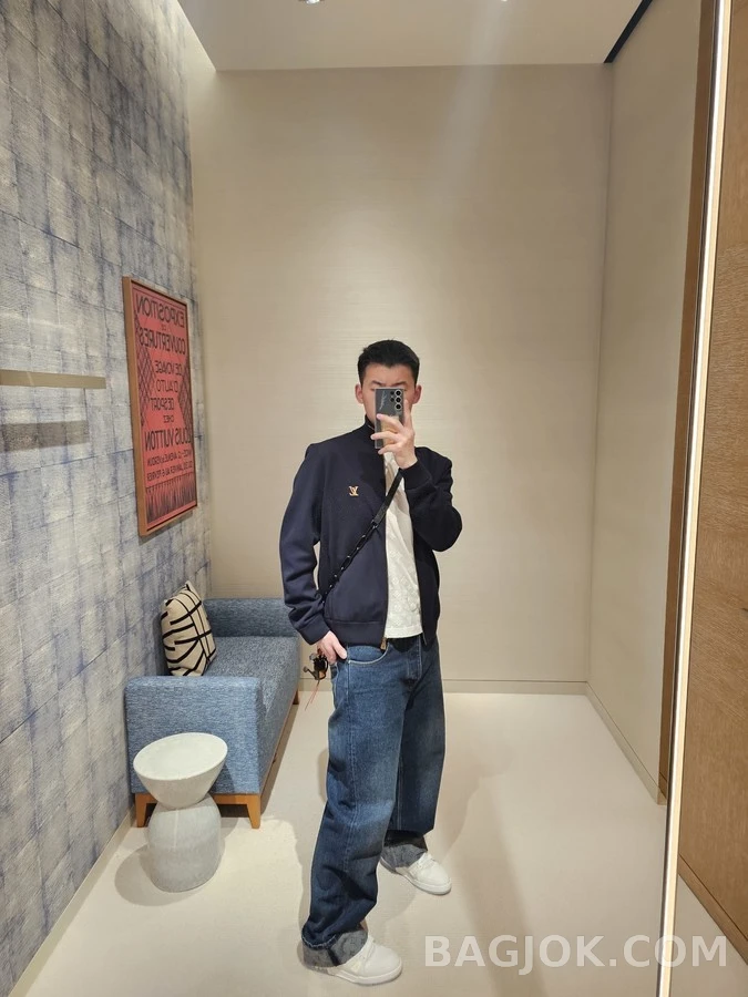 루이비통 루이비통 로고 풀집 니트 자켓 상세 이미지