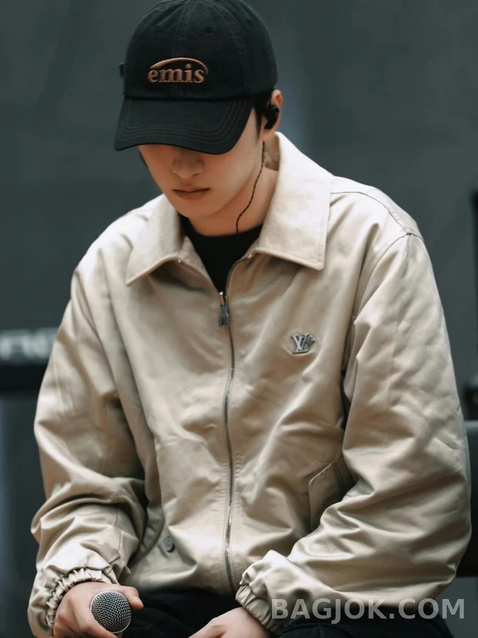 루이비통 루이비통 리버서블 로고 레더 자켓 상세 이미지