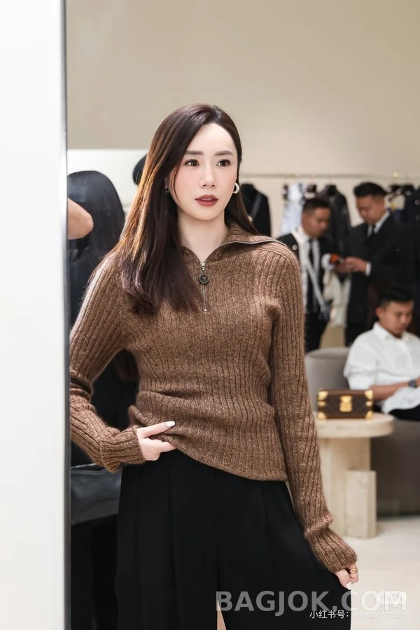 루이비통 루이비통 리브드 하프 집업 니트 상세 이미지