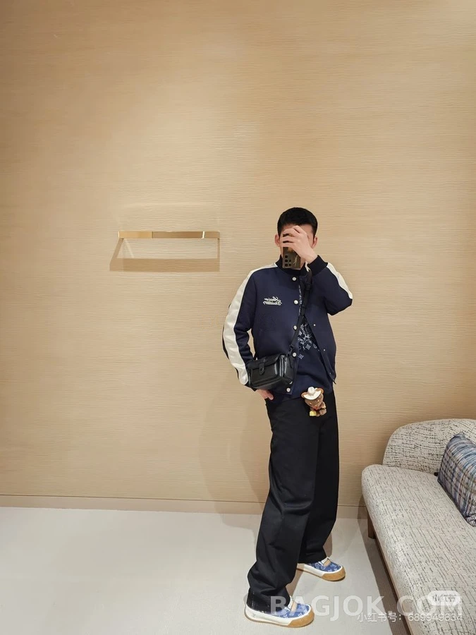 루이비통 루이비통 마년 한정 자수 야구 자켓 상세 이미지