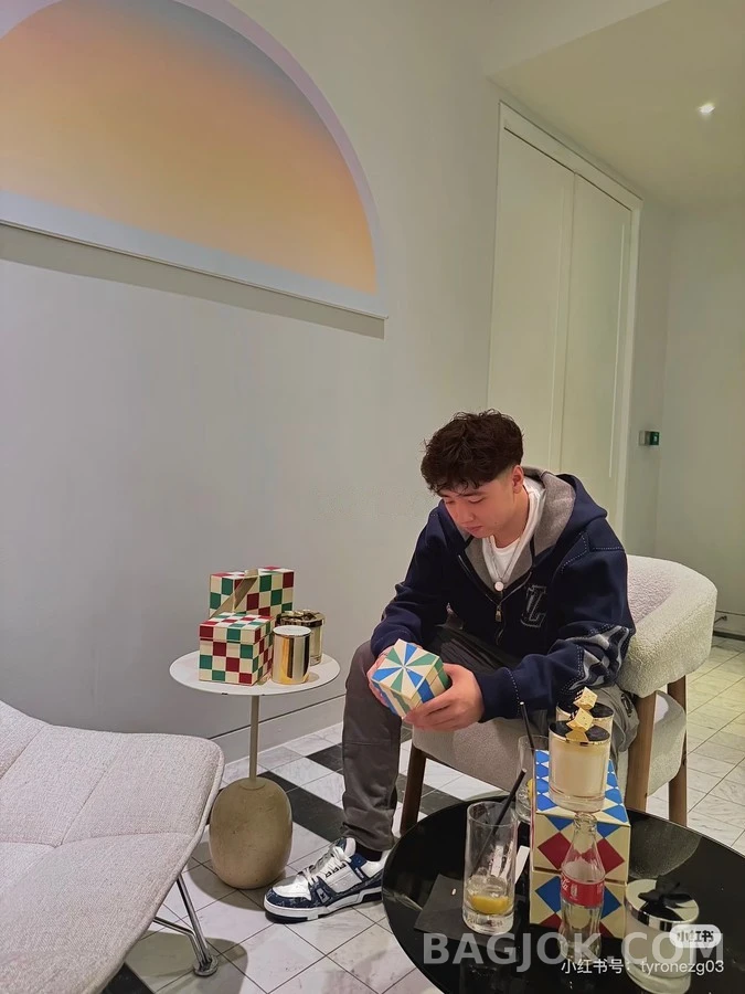 루이비통 루이비통 면 연결 후드 집업 상세 이미지