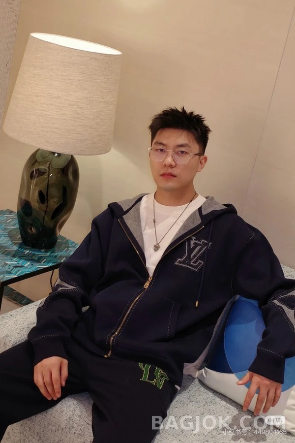 루이비통 루이비통 면 연결 후드 집업 상세 이미지