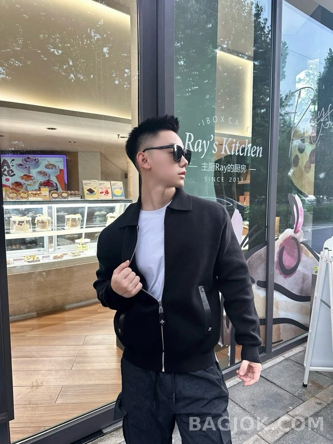 루이비통 루이비통 모노그램 가죽 디테일 니트 가디건 상세 이미지