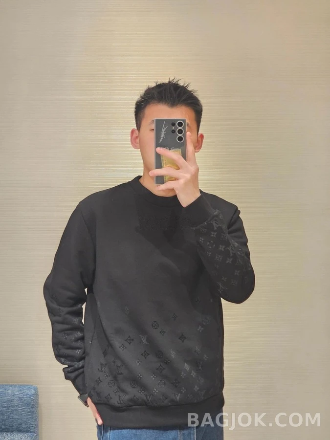 루이비통 루이비통 모노그램 그라데이션 긴팔 티셔츠 상세 이미지