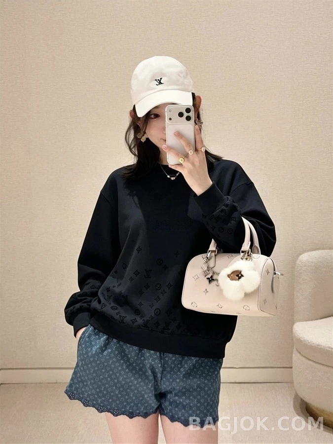 루이비통 루이비통 모노그램 그라데이션 맨투맨 상세 이미지