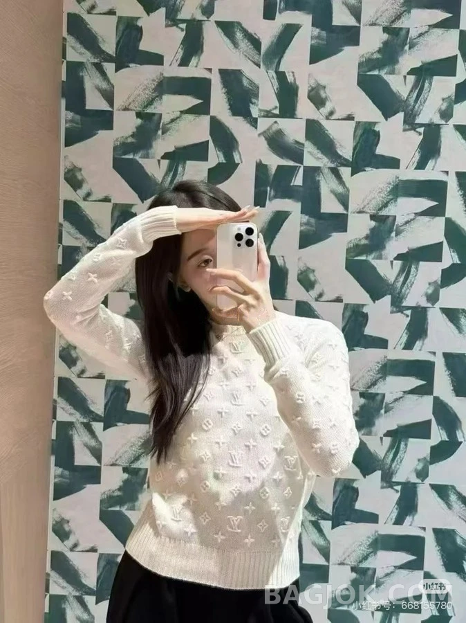 루이비통 루이비통 모노그램 자수 울 스웨터 상세 이미지