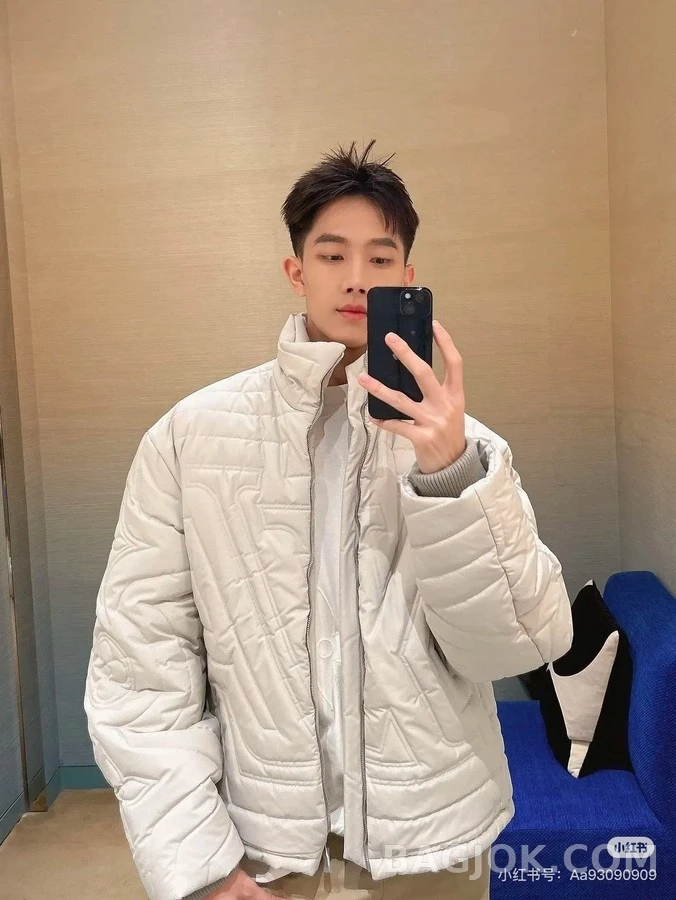 루이비통 루이비통 모노그램 자수 패딩 자켓 상세 이미지