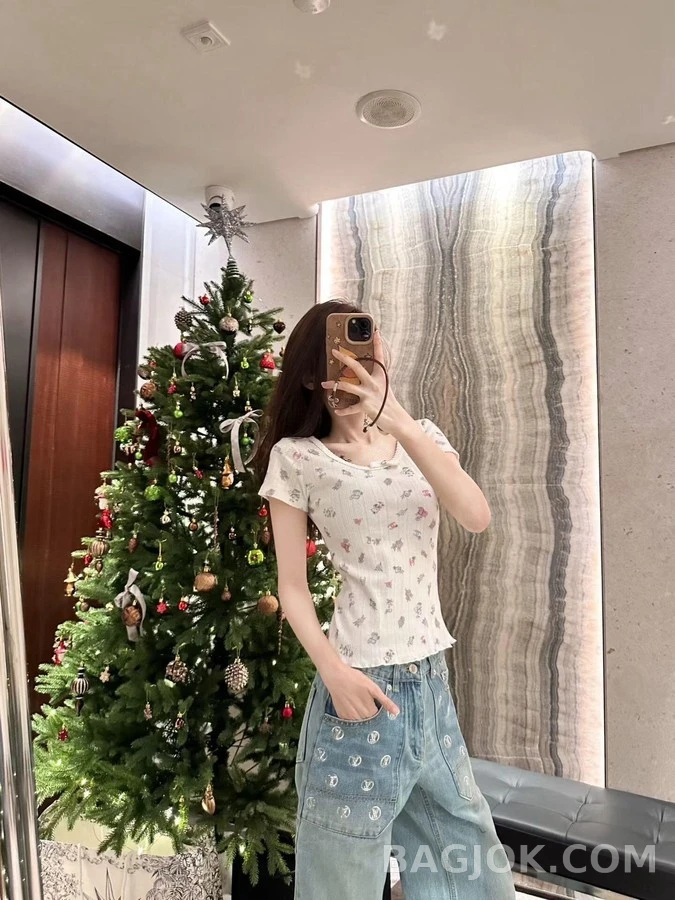 루이비통 루이비통 모노그램 자수 플레어 데님 팬츠 상세 이미지