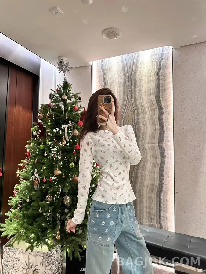 루이비통 루이비통 모노그램 자수 플레어 데님 팬츠 상세 이미지