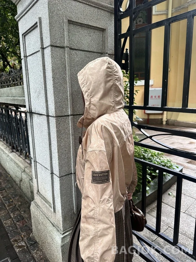루이비통 루이비통 모노그램 자카드 크롭 재킷 상세 이미지