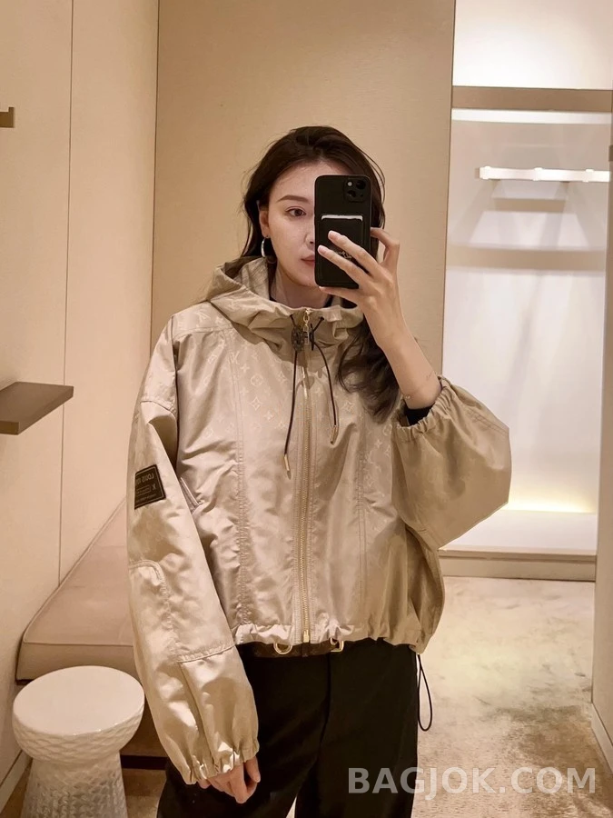 루이비통 루이비통 모노그램 자카드 크롭 재킷 상세 이미지