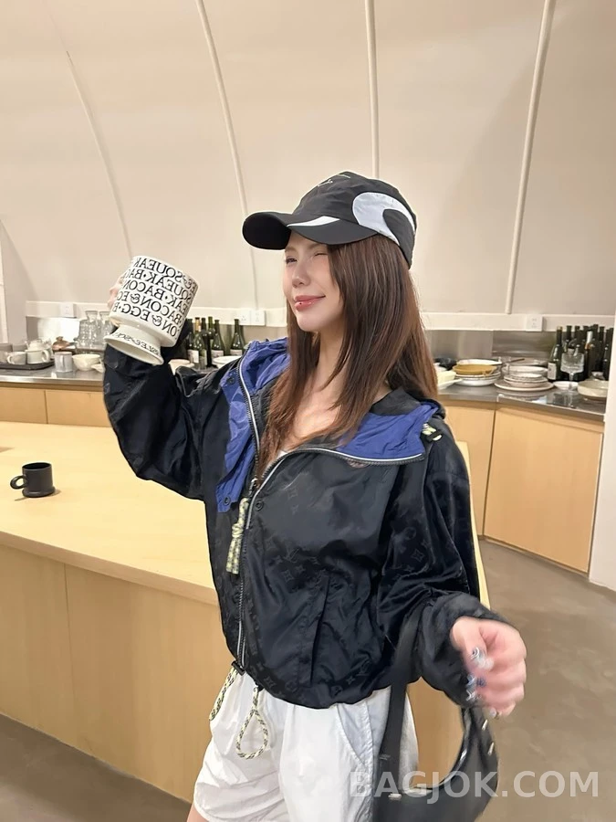 루이비통 루이비통 모노그램 자카드 후드 자켓 상세 이미지