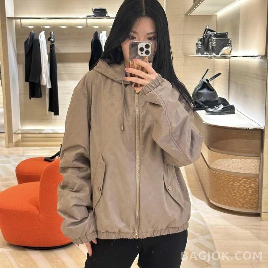 루이비통 루이비통 모노그램 패딩 후드 집업 상세 이미지