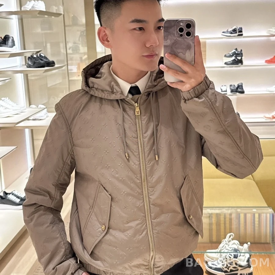 루이비통 루이비통 모노그램 패딩 후드 집업 상세 이미지