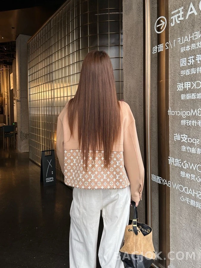 루이비통 루이비통 모노그램 패치워크 스탠드넥 자켓 상세 이미지